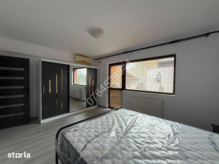 Apartament cu 3 camere semidecomandat în Obor