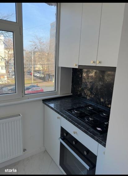 Apartament cu 2 camere decomandat în Școlilor