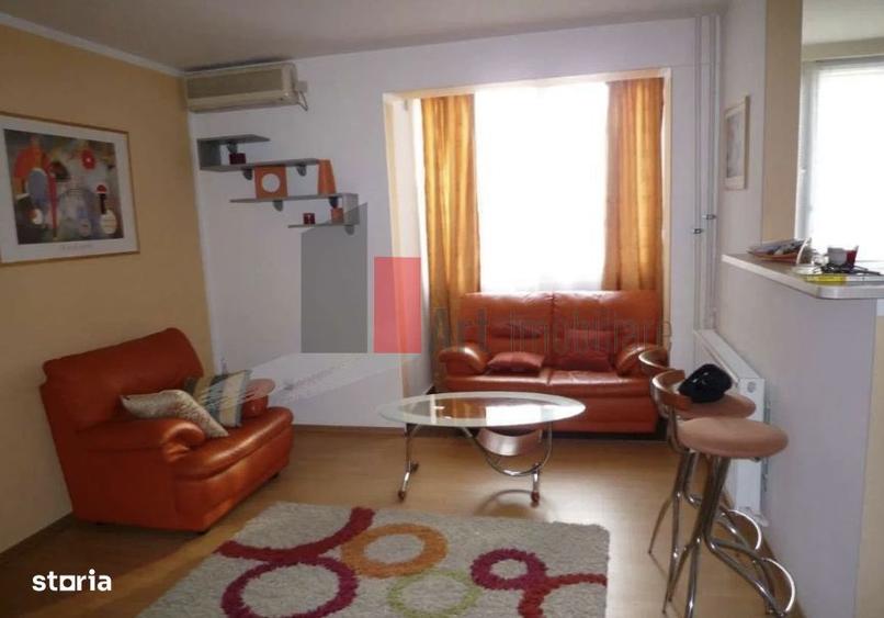 Apartament cu 2 camere, mobilat în Universitate