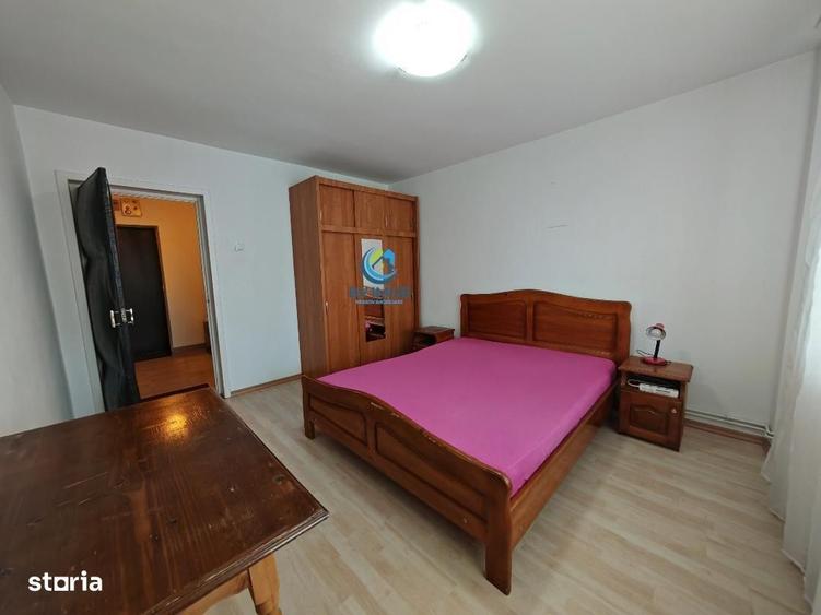 Garsonieră decomandată, mobilată în Răcădău