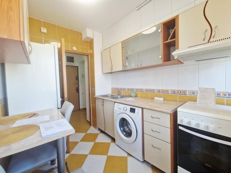 Apartament cu 3 camere decomandat, mobilat în Obor
