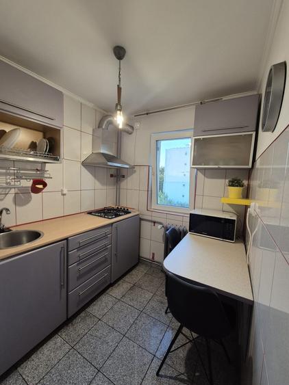 Apartament cu 2 camere semidecomandat în Brâncoveanu