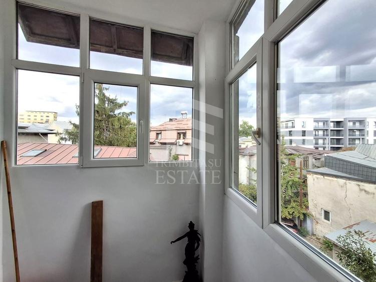 Apartament cu 2 camere semidecomandat în Eminescu