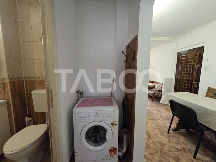 Apartament cu 2 camere decomandat, mobilat în Vasile Aaron