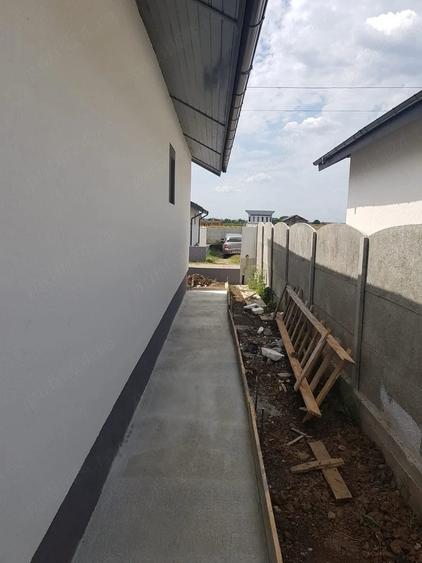 Casă cu 3 camere cu Teren 250 Mp în Berceni