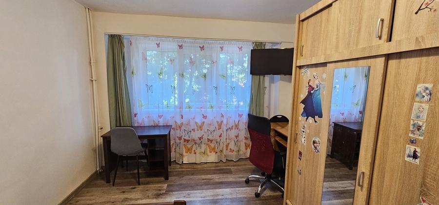 Apartament cu 2 camere decomandat în Exterior Vest