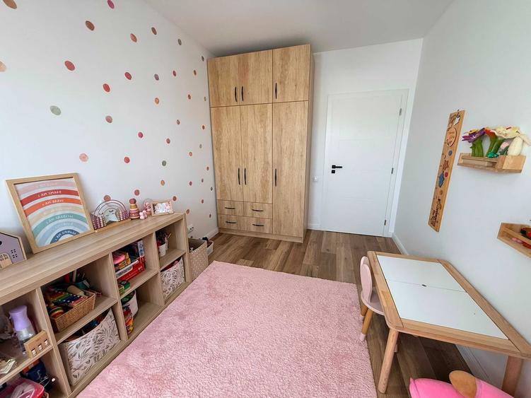 Apartament cu 3 camere decomandat în Baciu