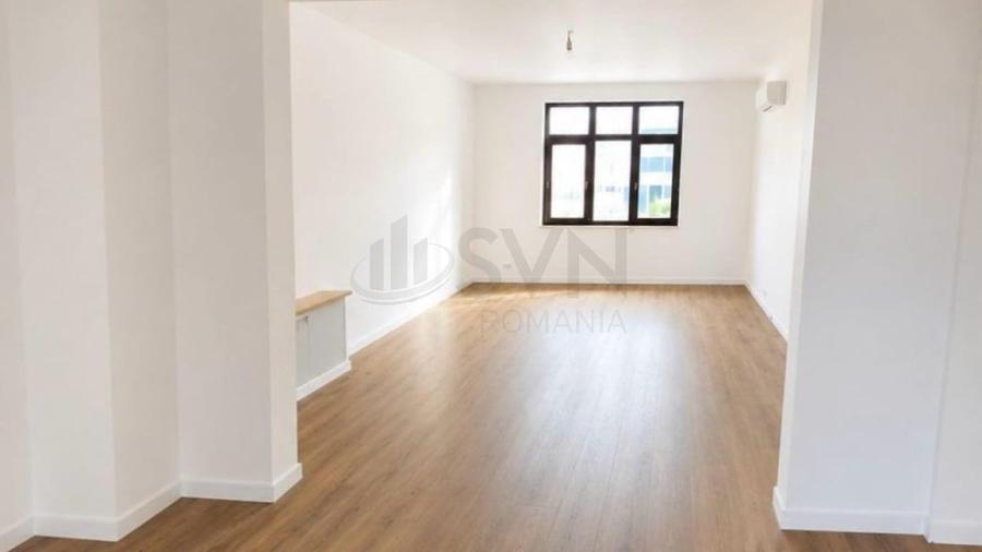 Apartament cu 5 camere decomandat în Barbu Văcărescu
