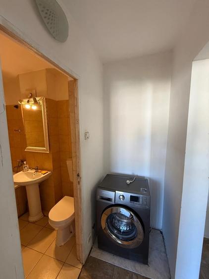 Apartament cu 3 camere decomandat în Alexandru cel Bun