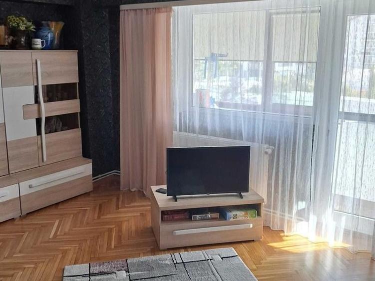 Apartament cu 3 camere decomandat în Ultracentral