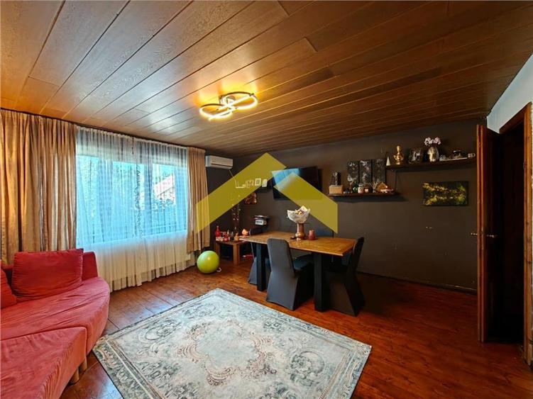 Casă individuală cu 6 camere cu Piscina în Cladova