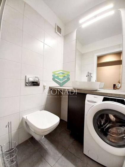 Apartament cu 3 camere semidecomandat în Aviației