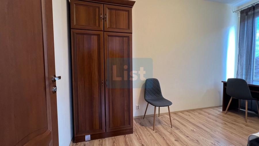 Apartament cu 4 camere semidecomandat, mobilat în Zorilor