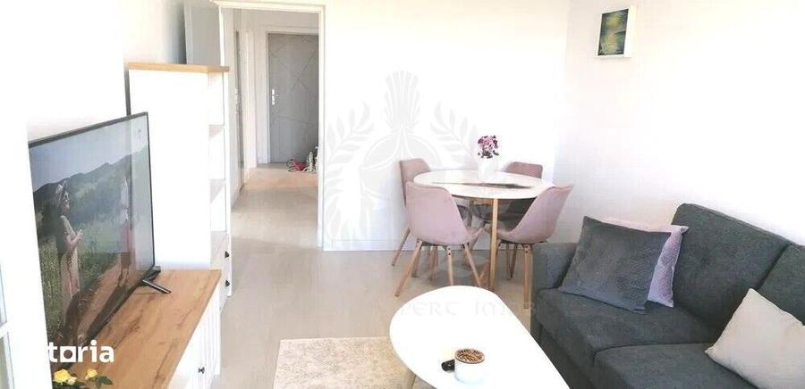Apartament cu 2 camere semidecomandat, mobilat în Sud