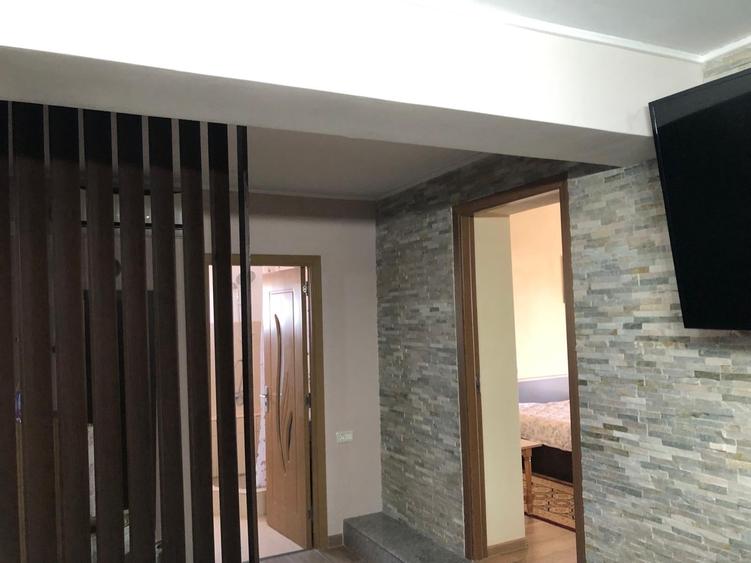 Casă cu 15 camere cu Canalizare în Delfinariu