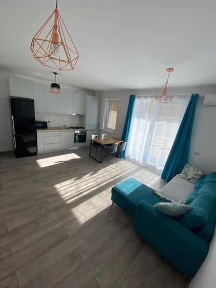 Apartament cu 2 camere semidecomandat, mobilat în Giroc
