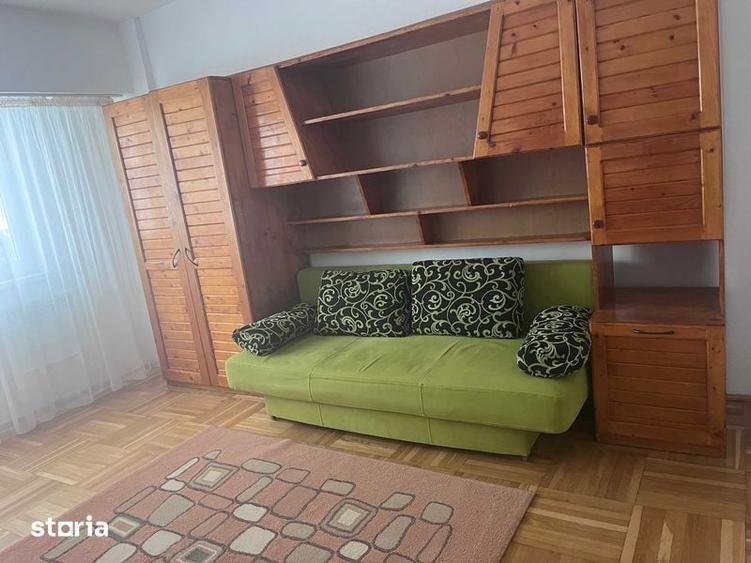 Garsonieră decomandată în Central