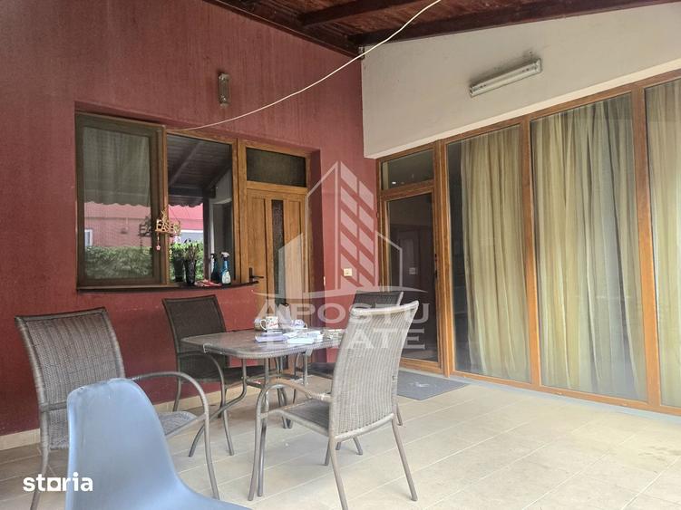 Casă cu 8 camere cu Teren 629 Mp în Mehala