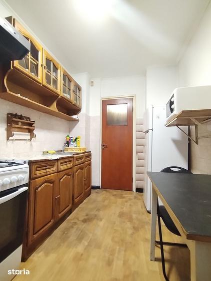 Apartament cu 2 camere decomandat în Vitan