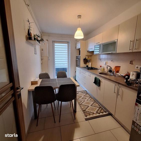 Apartament cu 3 camere decomandat în Turnișor