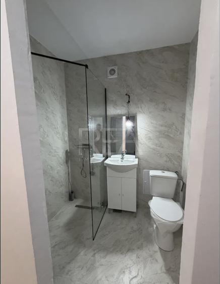 Apartament cu 3 camere decomandat în Drumul Taberei