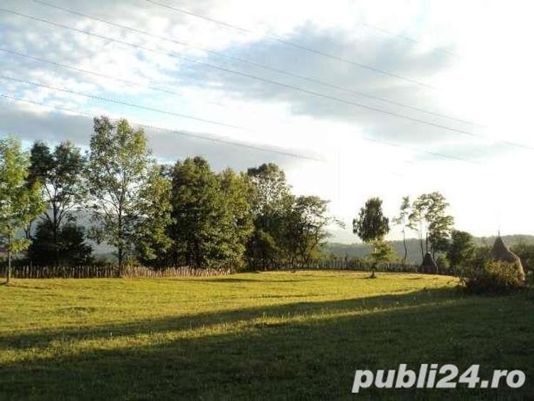 Teren de 7350 mp, în Petros