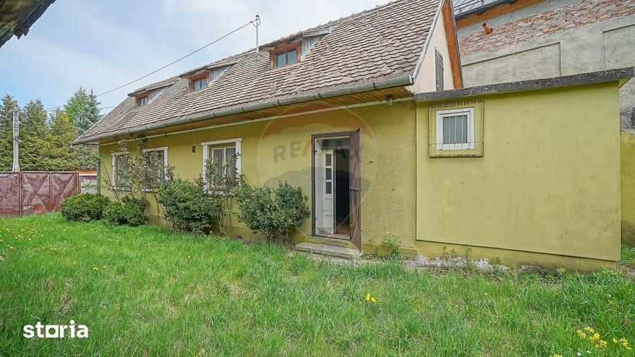 Casă cu 4 camere cu Teren 562 Mp în Tărlungeni