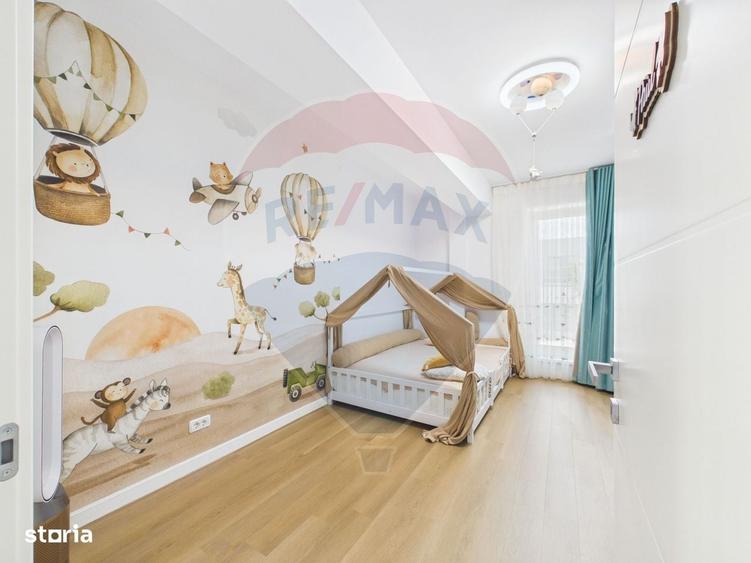 Apartament cu 3 camere decomandat în Fizicienilor