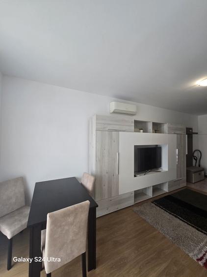 Apartament cu 2 camere decomandat în Exterior Vest