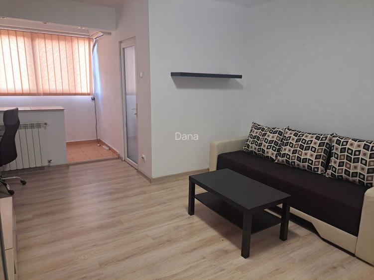 Proprietar inchiriez garsoniera pe Bd. Chisinau