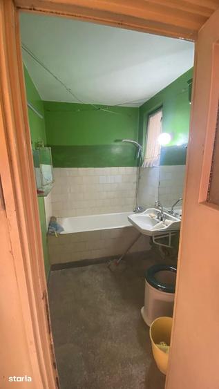 Apartament cu 2 camere semidecomandat în Vatra Luminoasă
