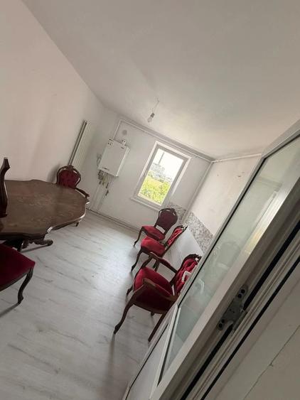 Apartament cu 2 camere decomandat în Craiter