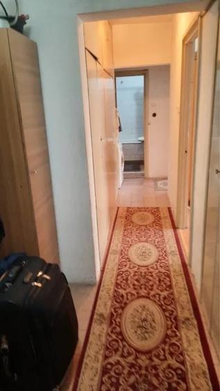 Apartament cu 3 camere decomandat în Drumul Taberei