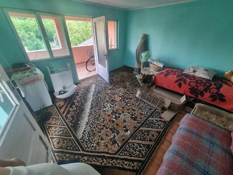 Casă cu 3 camere cu Teren 4300 Mp în Ionești