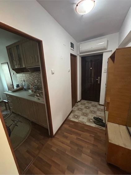 Apartament cu 3 camere decomandat în Crihala