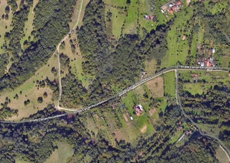 Teren de 11000 mp, în Triaj