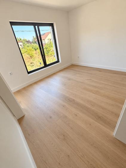 Casă individuală cu 4 camere cu Teren 377 Mp în Berceni