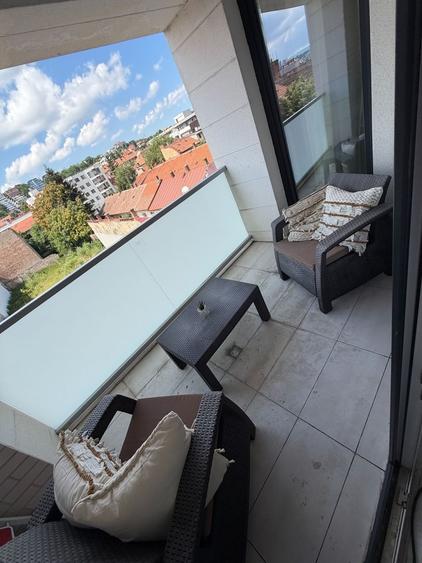 Apartament 2 camere cu parcare - Zona CENTRALA - Str Decebal - 6