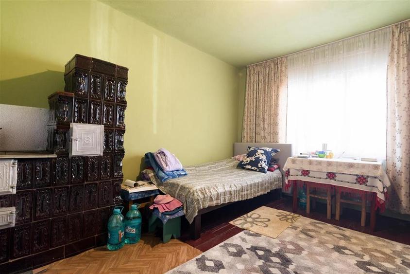 Casă cu 3 camere cu Teren 292 Mp în Valenta