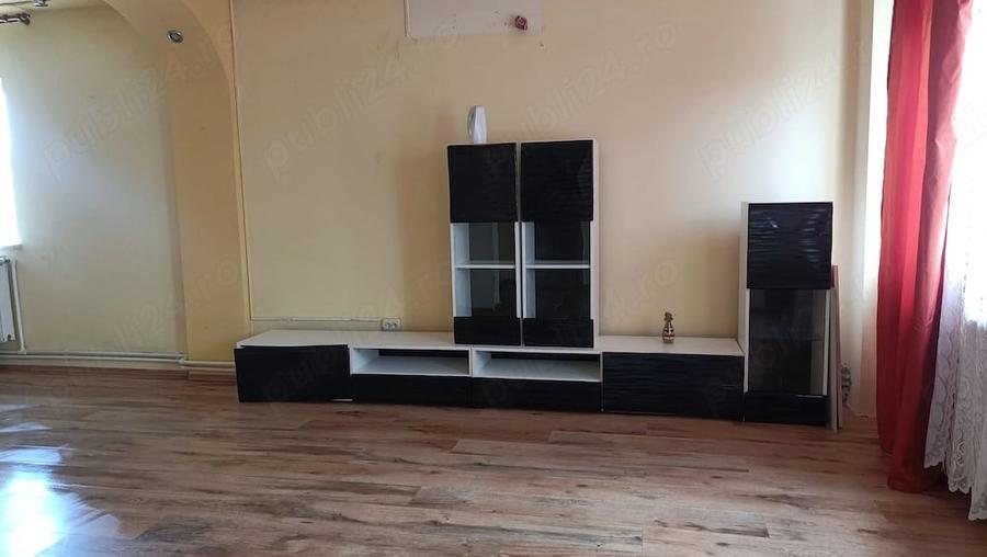 Casă cu 5 camere cu Teren 300 Mp în Central