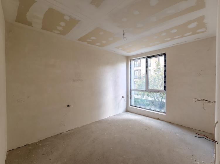 Apartament cu 3 camere decomandat în Floreasca