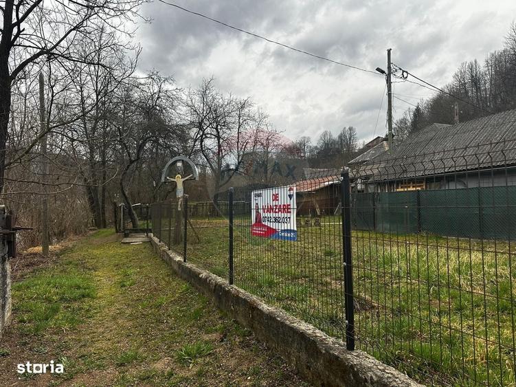 Casă cu 3 camere în Prislop