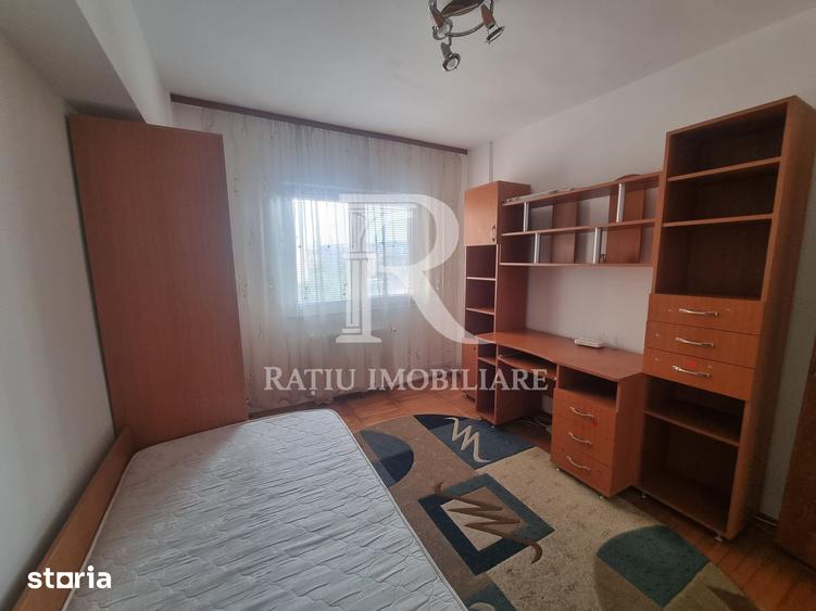 Apartament cu 3 camere, mobilat în Central