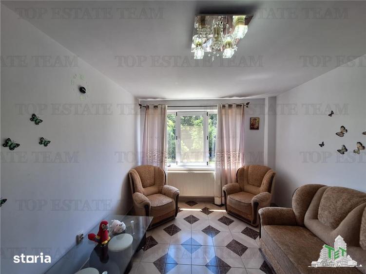 Apartament cu 3 camere semidecomandat, mobilat în Hipodrom