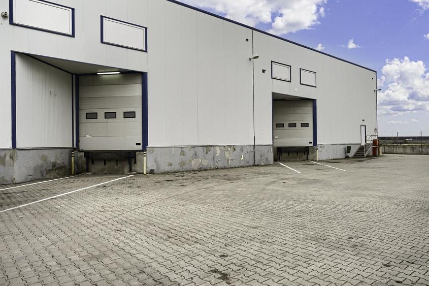 Spațiu industrial, de 1,770 mp, în Sud