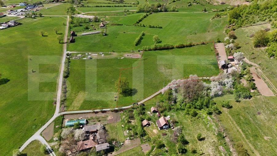Teren agricol intravilan de 7100 mp, în Sovata