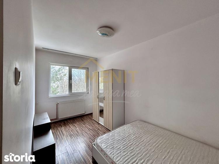 Apartament cu 3 camere semidecomandat, mobilat în Nord