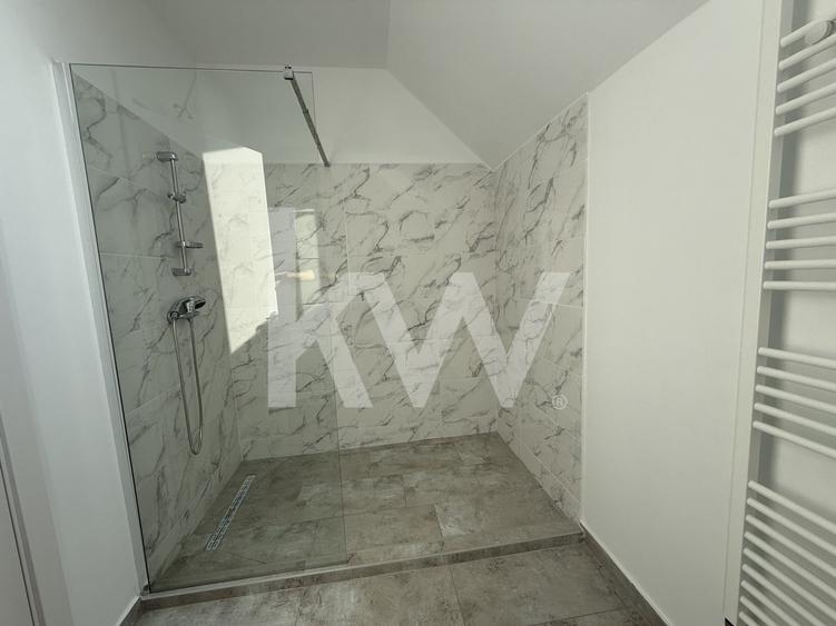 Apartament cu 2 camere semidecomandat în Stupini