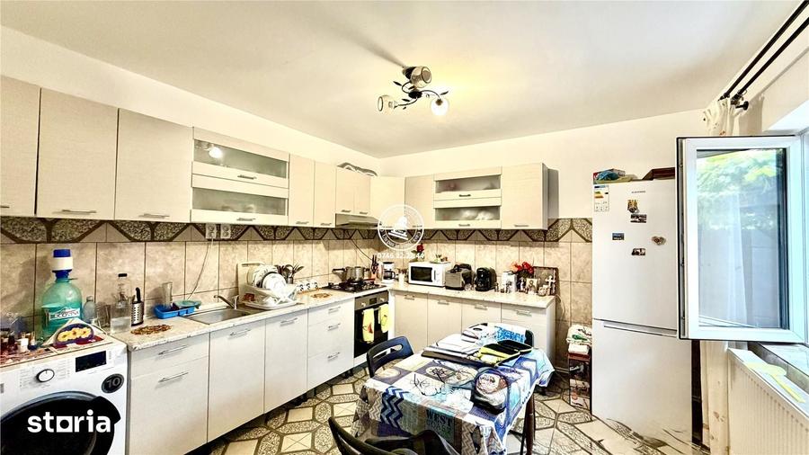 Casă cu 6 camere cu Teren 800 Mp în Victoria