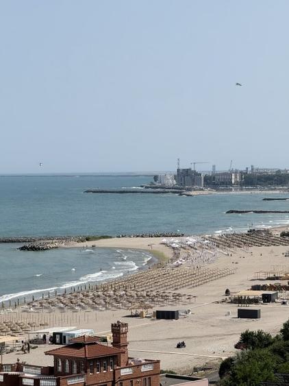 Apartament cu 3 camere in zona Faleza Nord cu vedere la mare - 1